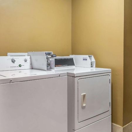 Quality Inn I-74 Бэйтсвилл Экстерьер фото