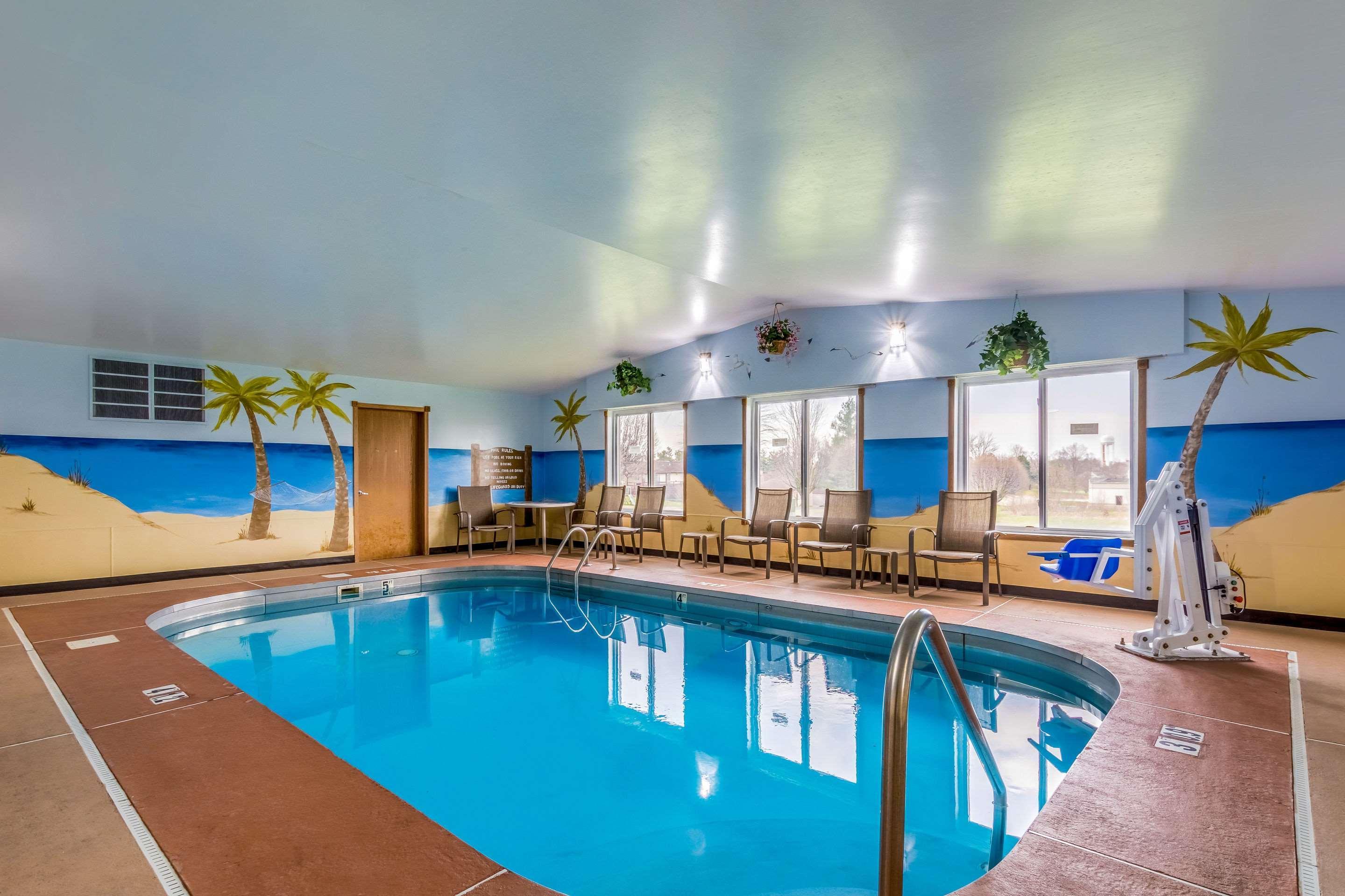 Quality Inn I-74 Бэйтсвилл Экстерьер фото