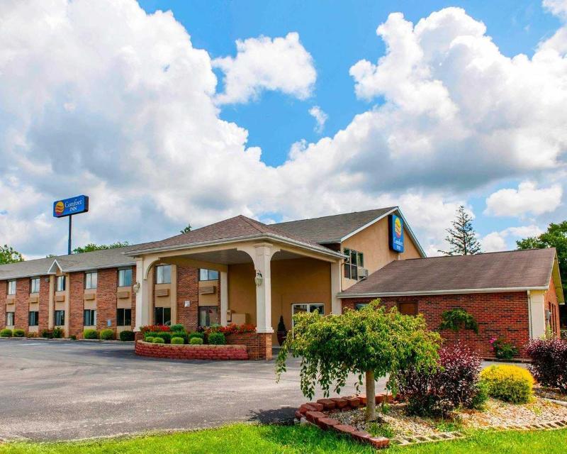 Quality Inn I-74 Бэйтсвилл Экстерьер фото