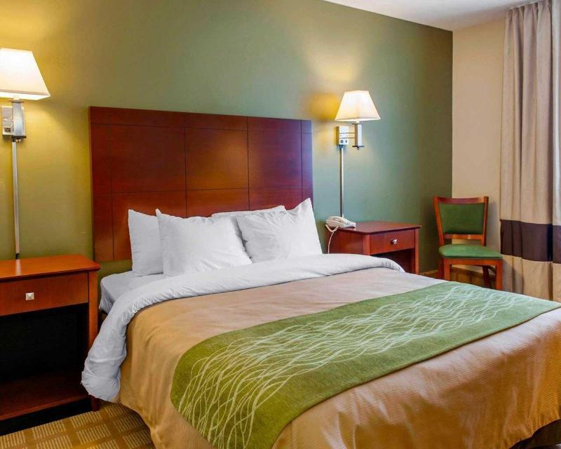 Quality Inn I-74 Бэйтсвилл Экстерьер фото