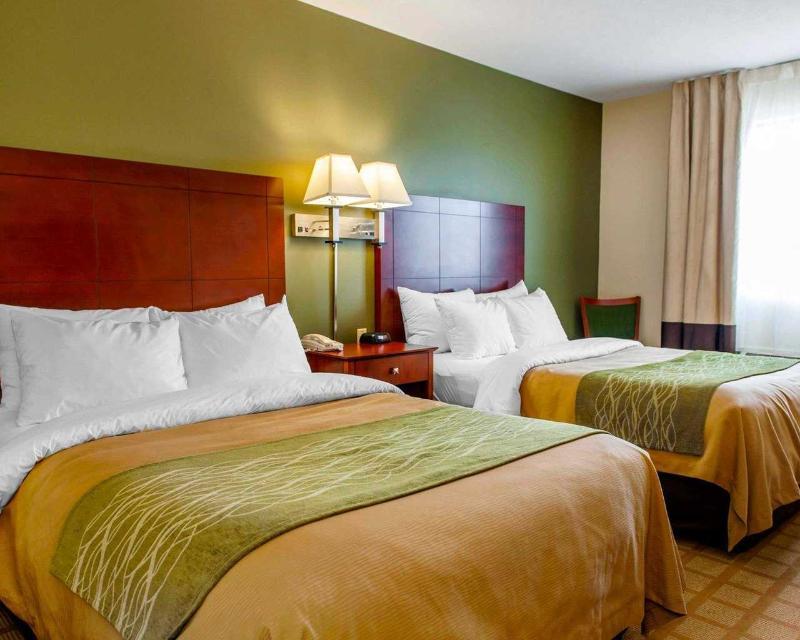 Quality Inn I-74 Бэйтсвилл Экстерьер фото