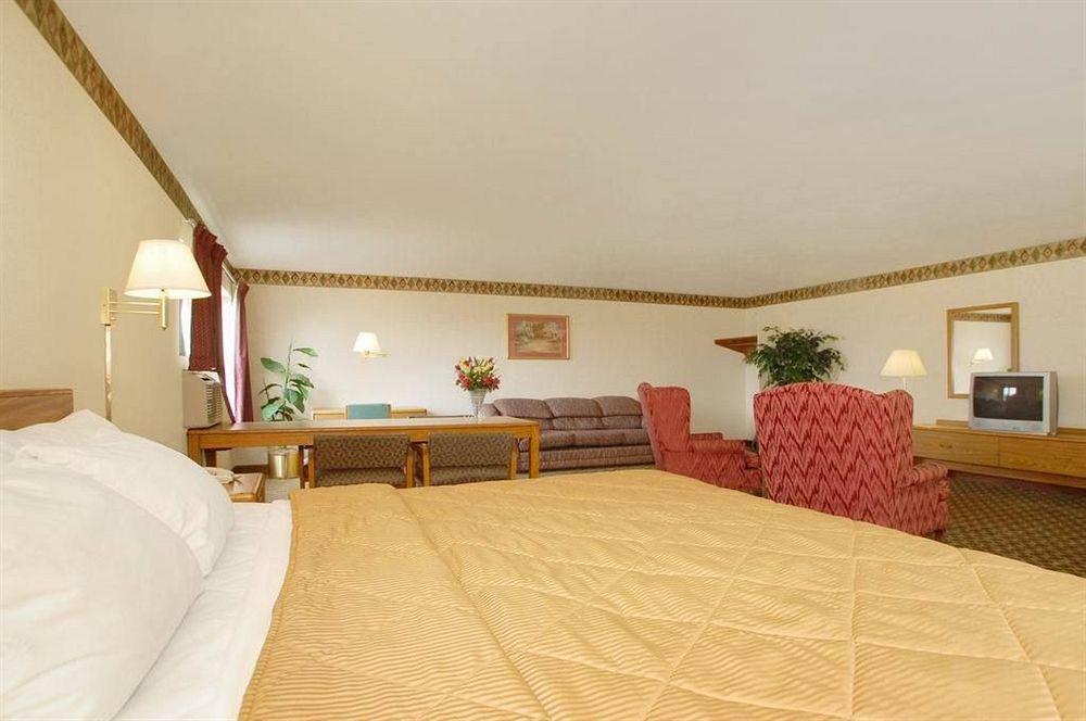 Quality Inn I-74 Бэйтсвилл Номер фото